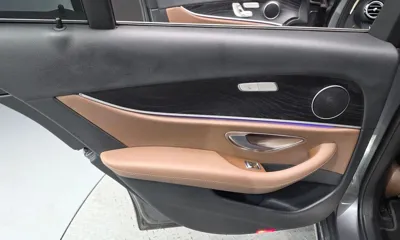 Mercedes-Benz E-Class 2017, 119114 км, за 11709.61 USD - фото 25