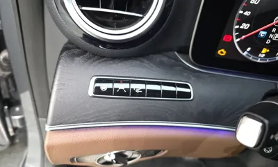 Mercedes-Benz E-Class 2017, 119114 км, за 11709.61 USD - фото 27