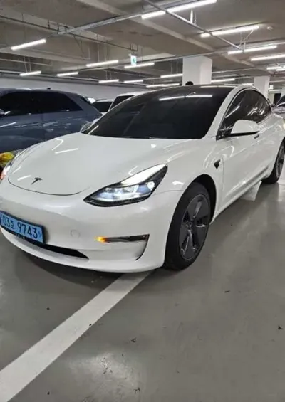 Tesla Model 3 2022, 102543 км, за 4883.81 USD