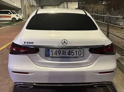 Mercedes-Benz E-Class 2023, 58000 км, за 24497.83 USD