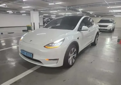 Tesla Model Y 2022, 53521 км, за 5226.55 USD