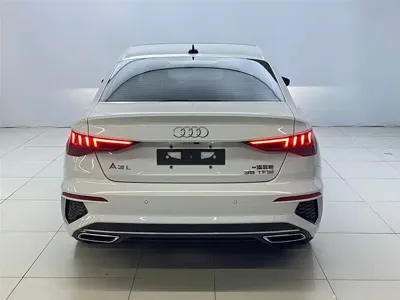 Audi A3 2023, 10900 км, за 24278.52 USD