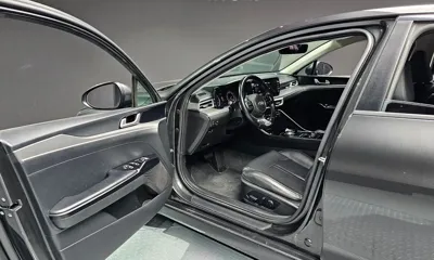 Kia K5 2020, 117507 км, за 10901.88 USD - фото 11