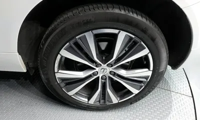 Volvo XC60 2022, 35679 км, за 29597.48 USD