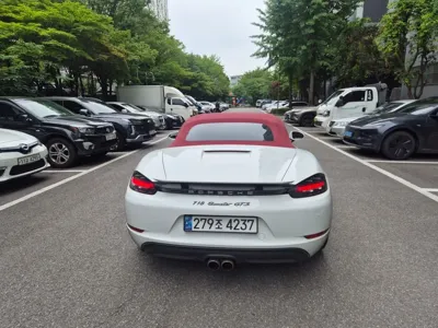 Porsche 718 2017, 86000 км, за 32377.87 USD