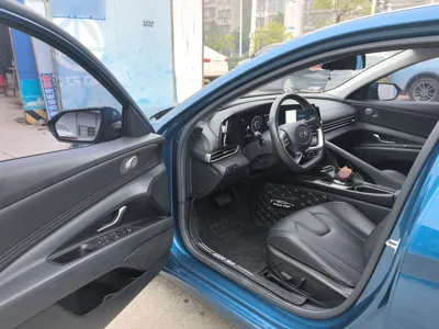 Hyundai Elantra 2021, 39100 км, за 10752 USD - фото 19