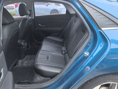 Hyundai Elantra 2021, 39100 км, за 10752 USD - фото 20
