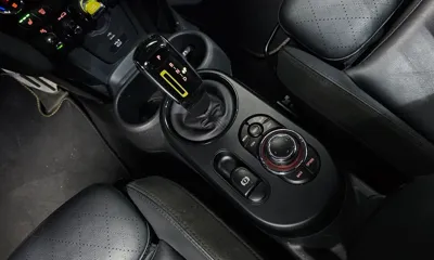 MINI Cooper 2022, 69928 км, за 15276.6 USD - фото 9