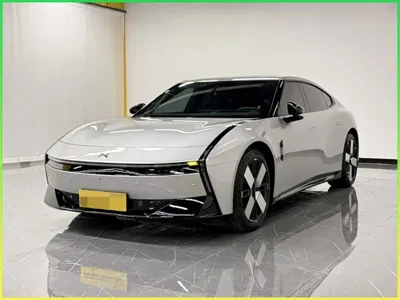 Xpeng P7 · 2025 год