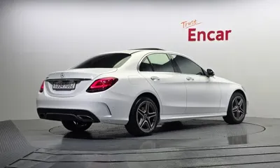 Mercedes-Benz C-Class 2021, 121810 км, за 15107.72 USD