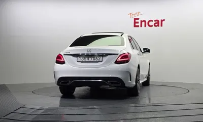 Mercedes-Benz C-Class 2021, 121810 км, за 15107.72 USD