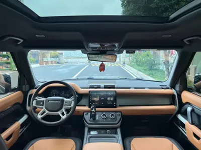 Land Rover Defender 2024, 10000 км, за 96951.39 USD