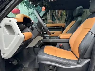 Land Rover Defender 2024, 10000 км, за 96951.39 USD