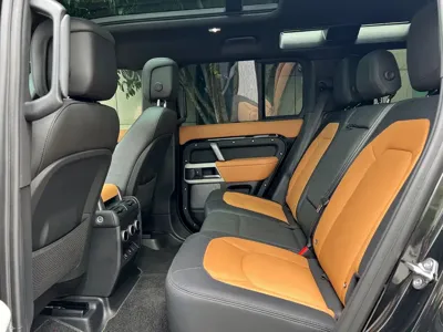 Land Rover Defender 2024, 10000 км, за 96951.39 USD - фото 6