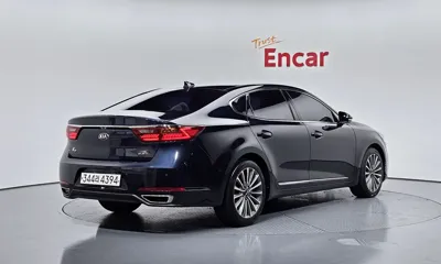 Kia K7 2017, 204999 км, за 5147.01 USD
