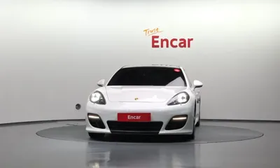 Porsche Panamera 2012, 124291 км, за 14122.43 USD