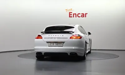 Porsche Panamera 2012, 124291 км, за 14122.43 USD