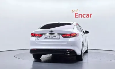 Kia K5 2016, 131444 км, за 5618.72 USD