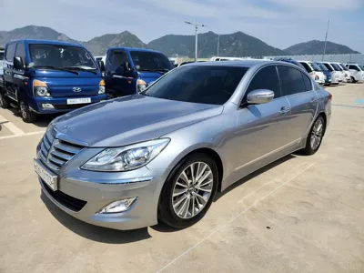 Hyundai Genesis · 2013 год