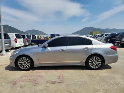 Hyundai Genesis 2013, 117383 км, за 5407.17 USD - фото 8