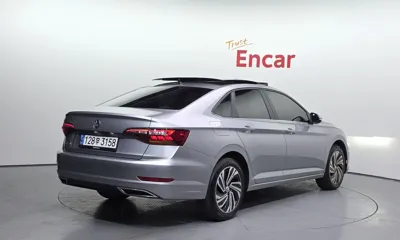 Volkswagen Jetta 2020, 106741 км, за 10993.37 USD