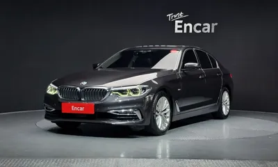 BMW 5-Series · 2018 год