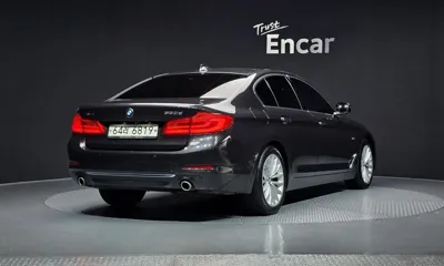 BMW 5-Series 2018, 116823 км, за 15635.19 USD