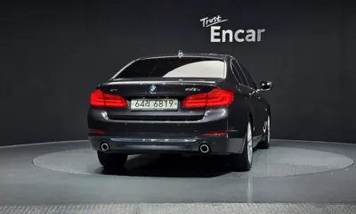 BMW 5-Series 2018, 116823 км, за 15635.19 USD