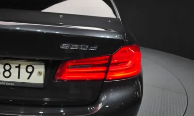 BMW 5-Series 2018, 116823 км, за 15635.19 USD - фото 23