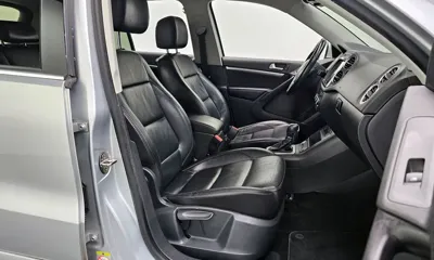 Volkswagen Tiguan 2014, 157225 км, за 4558.97 USD - фото 10