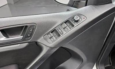 Volkswagen Tiguan 2014, 157225 км, за 4558.97 USD - фото 16