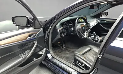 BMW 5-Series 2018, 118083 км, за 15931.58 USD - фото 10
