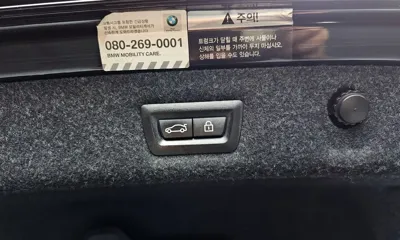 BMW 5-Series 2018, 118083 км, за 15931.58 USD - фото 32