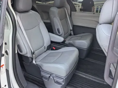 Toyota Granvia 2023, 70000 км, за 32315.45 USD - фото 9