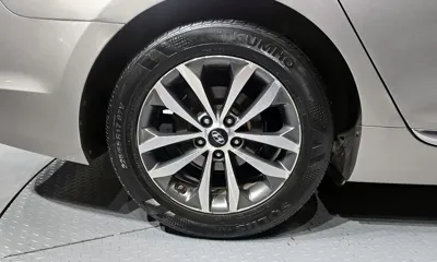 Hyundai Grandeur 2011, 147954 км, за 2313.59 USD