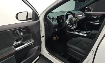 Mercedes-Benz GLA-Class 2023, 40204 км, за 24615.99 USD - фото 11