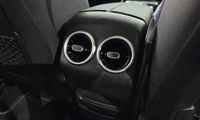 Mercedes-Benz GLA-Class 2023, 40204 км, за 24615.99 USD - фото 31