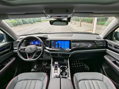 Volkswagen Teramont 2023, 21000 км, за 30605.65 USD - фото 8