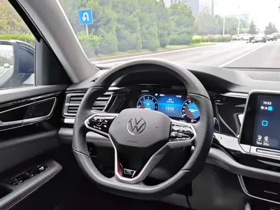 Volkswagen Teramont 2023, 21000 км, за 30605.65 USD - фото 12