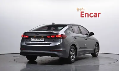 Hyundai Avante 2016, 142318 км, за 4492.9 USD