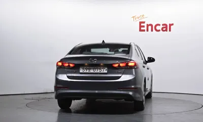 Hyundai Avante 2016, 142318 км, за 4492.9 USD