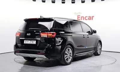 Kia Canival 2017, 103335 км, за 8338.77 USD