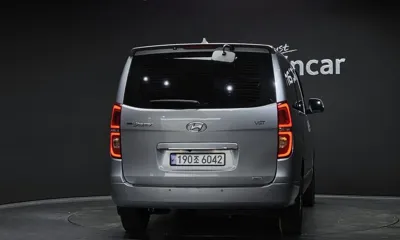 Hyundai Starex 2018, 81813 км, за 13551.04 USD