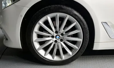 BMW 5-Series 2018, 103280 км, за 17681.85 USD