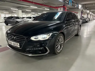 Hyundai Grandeur 2018, 106847 км, за 9710.48 USD