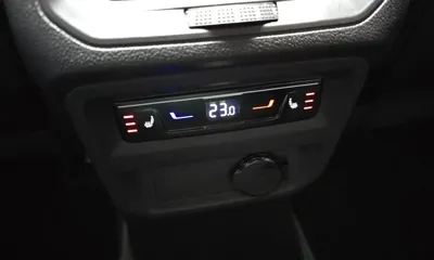 Volkswagen Tiguan 2024, 55632 км, за 24777 USD - фото 17