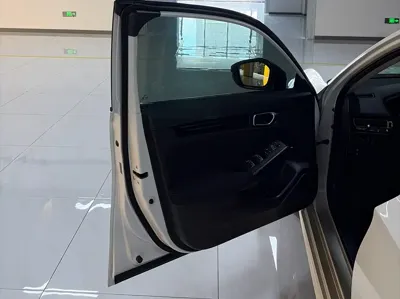 Honda Civic 2022, 72400 км, за 10498.67 USD - фото 7