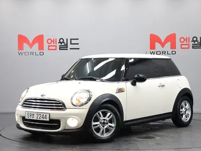 MINI Cooper · 2011 год