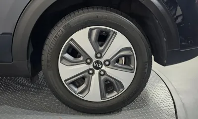 Kia Niro 2018, 101026 км, за 7280.76 USD - фото 21