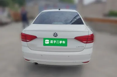 Volkswagen Lavida 2015, 108000 км, за 5803 USD